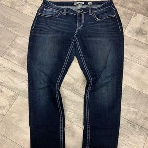 Size 32 bke jeans. Super cute and skinny!